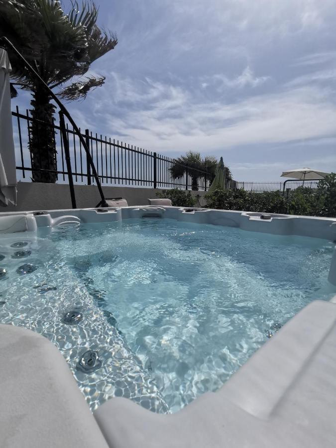 Le Nautilia Residence De Luxe "Reservee Aux Couples" Agde Zewnętrze zdjęcie